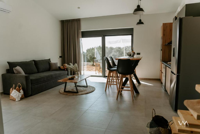 Elaionas estate perdika